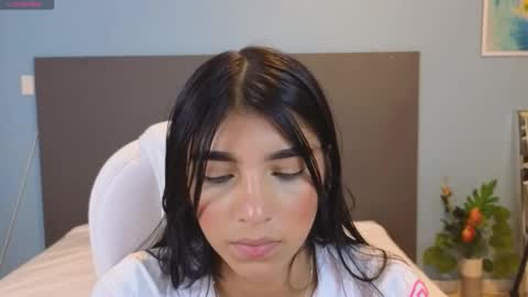 Snapshot of maiaa_ruiz chatting on 12/20/24, 01:22 Maiaa Ruiz online show from 12/20/24, 01:22