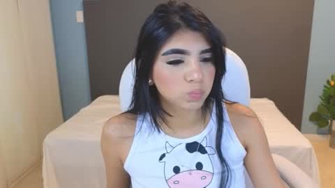 Snapshot of maiaa_ruiz chatting on 01/17/25, 01:46 Maiaa Ruiz online show from 01/17/25, 01:46