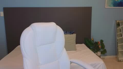 Snapshot of maiaa_ruiz chatting on 02/04/25, 01:27 Maiaa Ruiz online show from 02/04/25, 01:27