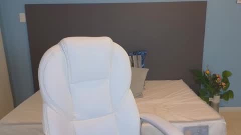 Snapshot of maiaa_ruiz chatting on 02/15/25, 02:11 Maiaa Ruiz online show from 02/15/25, 02:11