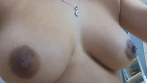 Snapshot of maiaa_ruiz chatting on 02/26/25, 01:41 Maiaa Ruiz online show from 02/26/25, 01:41