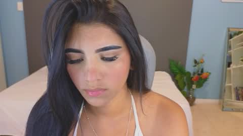 Snapshot of maiaa_ruiz chatting on 10/18/25, 03:09 Maiaa Ruiz online show from 10/18/25, 03:09