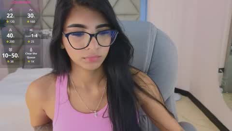 Snapshot of maiaa_ruiz chatting on 11/25/25, 02:28 Maiaa Ruiz online show from 11/25/25, 02:28