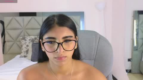 Maiaa Ruiz  online show from 04/28/26, 12:43