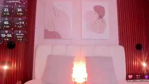 Snapshot of maiasweet_ chatting on 06/14/26, 01:58 MAIA online show from 06/14/26, 01:58
