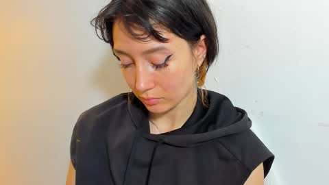 maibys online show from 04/15/26, 03:57