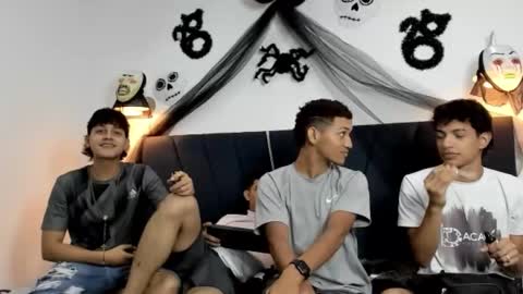 maicol_cum23 online show from 10/19/25, 12:22