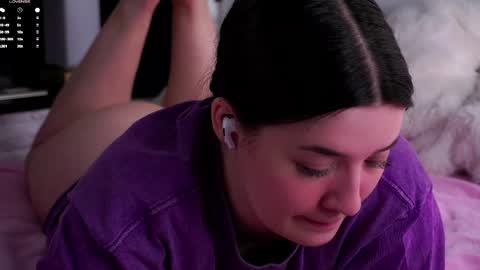 Lucy online show from 04/09/26, 06:19