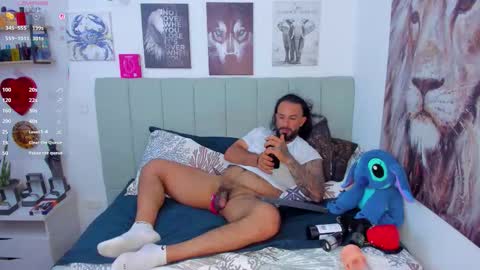 maik_corzo online show from 11/26/25, 07:31