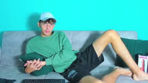 Maikol online show from 10/27/25, 12:42