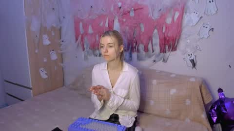 Your kitty online show from 12/10/24, 03:12