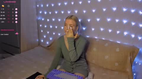 Your kitty online show from 01/25/25, 03:30