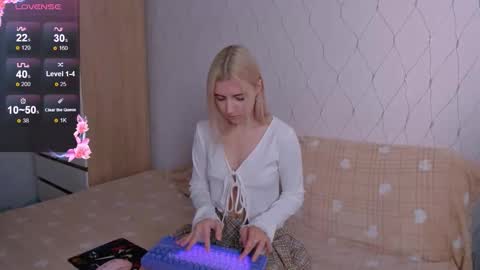 Your kitty online show from 10/16/25, 02:56