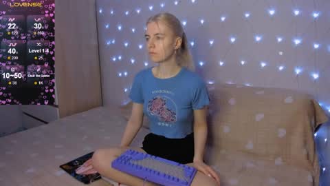 Your kitty online show from 04/04/26, 03:42