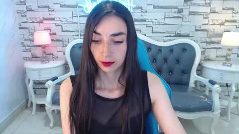 Snapshot of maily_a_ chatting on 09/11/25, 03:17 Maily online show from 09/11/25, 03:17