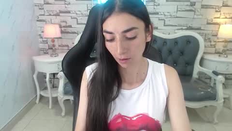 Snapshot of maily_a_ chatting on 09/26/25, 03:10 Maily online show from 09/26/25, 03:10