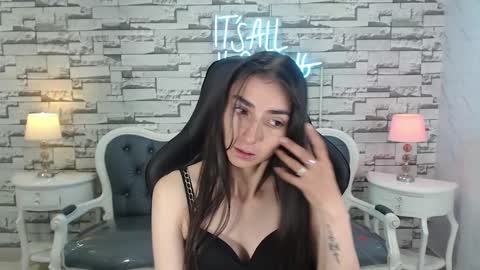 Snapshot of maily_a_ chatting on 10/03/25, 03:14 Maily online show from 10/03/25, 03:14