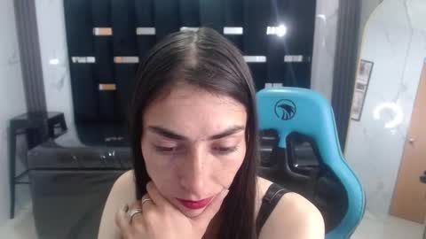 Snapshot of maily_a_ chatting on 10/07/25, 02:53 Maily online show from 10/07/25, 02:53