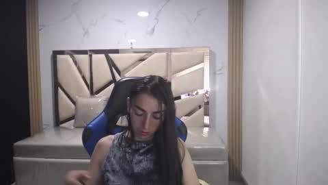 Snapshot of maily_a_ chatting on 10/23/25, 03:06 Maily online show from 10/23/25, 03:06