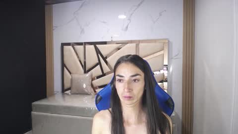 Snapshot of maily_a_ chatting on 11/11/25, 03:06 Maily online show from 11/11/25, 03:06