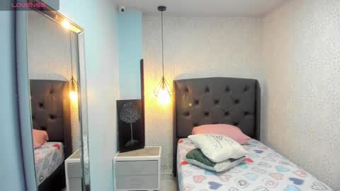 Snapshot of mailylove1 chatting on 02/19/25, 04:00 M A I L Y online show from 02/19/25, 04:00