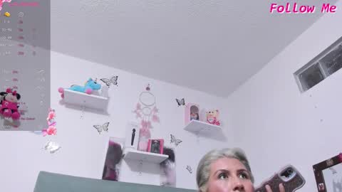 mailyn bakerrr  online show from 02/03/26, 02:53