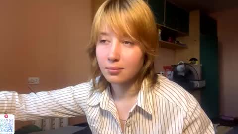 Snapshot of maisawin chatting on 06/27/26, 02:01 Evie online show from 06/27/26, 02:01