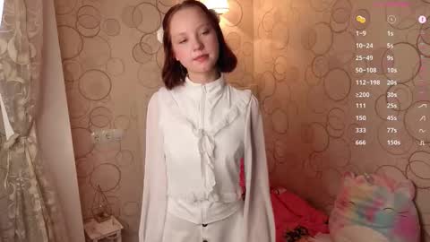 Maisie online show from 10/15/25, 04:29