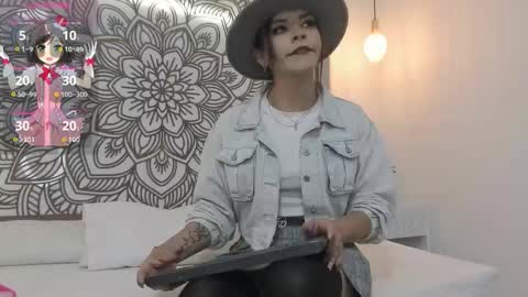 Snapshot of maiskeenzamara chatting on 12/05/25, 02:58 Zamara.... online show from 12/05/25, 02:58