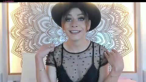 Snapshot of maiskeenzamara chatting on 02/06/26, 04:43 Zamara.... online show from 02/06/26, 04:43