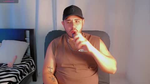 Snapshot of maison_xmed chatting on 03/03/26, 05:02 maison_xmed online show from 03/03/26, 05:02