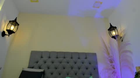maite_smith69 online show from 05/10/26, 11:59