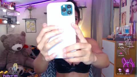 Snapshot of majestic_bella chatting on 06/15/26, 04:47 Bella online show from 06/15/26, 04:47