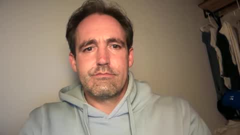 Snapshot of majo1100 chatting on 09/17/25, 01:51 Majo online show from 09/17/25, 01:51