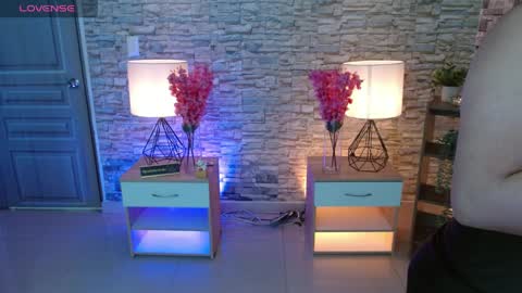 Makarena  online show from 04/12/26, 11:43