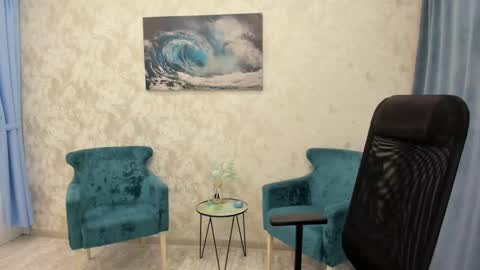 Chloe online show from 02/12/25, 06:40