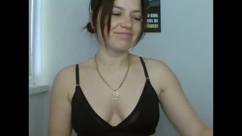 make_mesmile online show from 05/15/26, 06:53