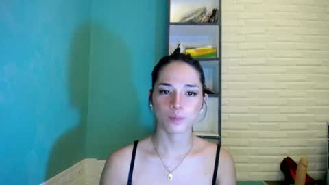 makememoan4uxoxo online show from 07/05/26, 12:39