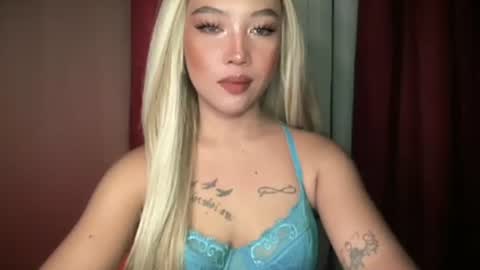 Snapshot of makemesquirt_xxx chatting on 05/29/26, 04:27 KEANA online show from 05/29/26, 04:27