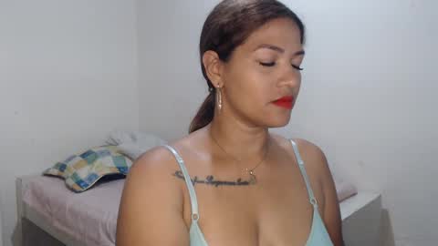 Snapshot of makennaa_1 chatting on 12/22/24, 09:55 MAKENNAA online show from 12/22/24, 09:55