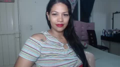 Snapshot of makennaa_1 chatting on 07/27/26, 10:22 MAKENNAA online show from 07/27/26, 10:22