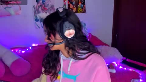 Snapshot of maki_sins chatting on 09/19/25, 05:42 Maki Sins online show from 09/19/25, 05:42