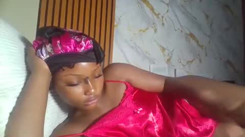 Eva online show from 03/12/26, 02:07