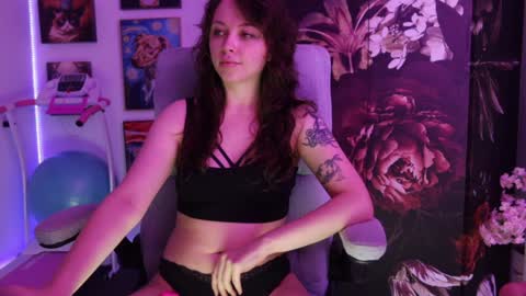 Snapshot of makiyahbelle2 chatting on 02/08/25, 09:56 MakiyahBelle online show from 02/08/25, 09:56