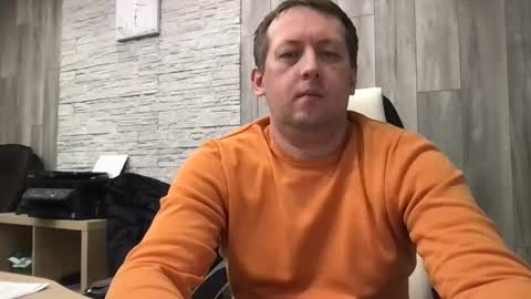 Snapshot of maks199402 chatting on 01/19/26, 10:30 maksoffice online show from 01/19/26, 10:30