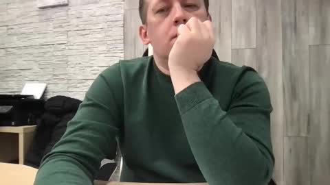 Snapshot of maks199402 chatting on 02/24/26, 09:51 maksoffice online show from 02/24/26, 09:51