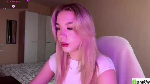 maksisisia online show from 12/05/25, 10:57