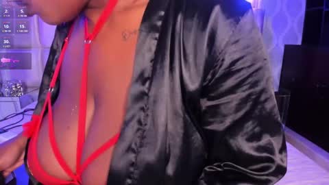 Snapshot of malaaiikaa chatting on 01/11/25, 07:49 malaaiikaa online show from 01/11/25, 07:49