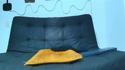 Snapshot of malcompierce chatting on 07/05/26, 01:56 Malcom online show from 07/05/26, 01:56
