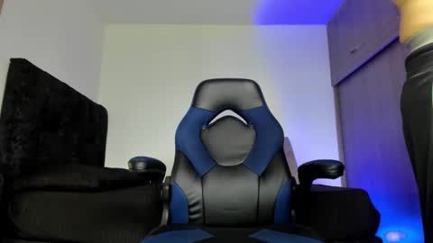 ADAM         online show from 10/11/25, 05:11